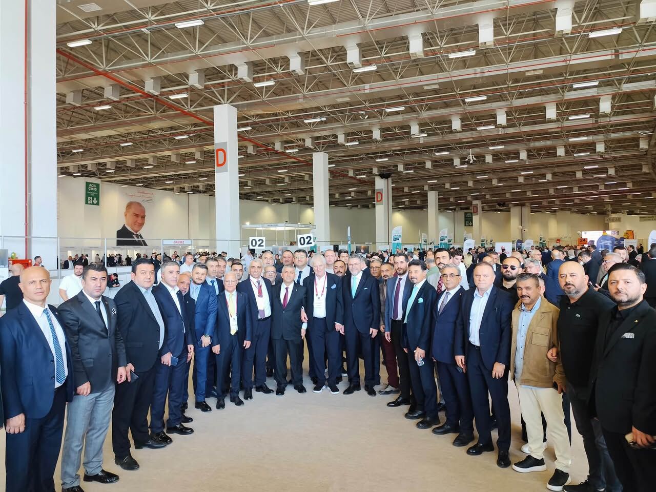 İzmi̇rli̇ Sanayi̇ci̇ni̇n Sandik Heyecanina Mhp’den Destek 1.Jpg