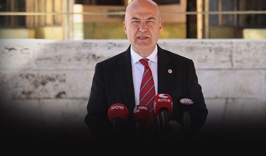 Murat Bakan’dan Tugay’a sert tepki: “Yeni rozetinle İzmirlinin karşısına çık”